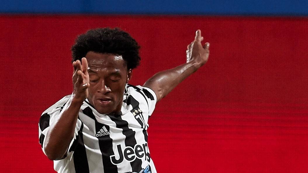 ¡Pico y pala! El Cuadrado más serio se vio en la victoria de Juventus ante Roma