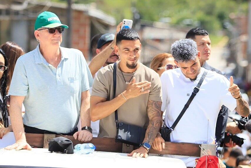 Luis Díaz y Daniel Muñoz se juntaron en un picadito y le pintaron la cara a todos con un golazo de ensueño.