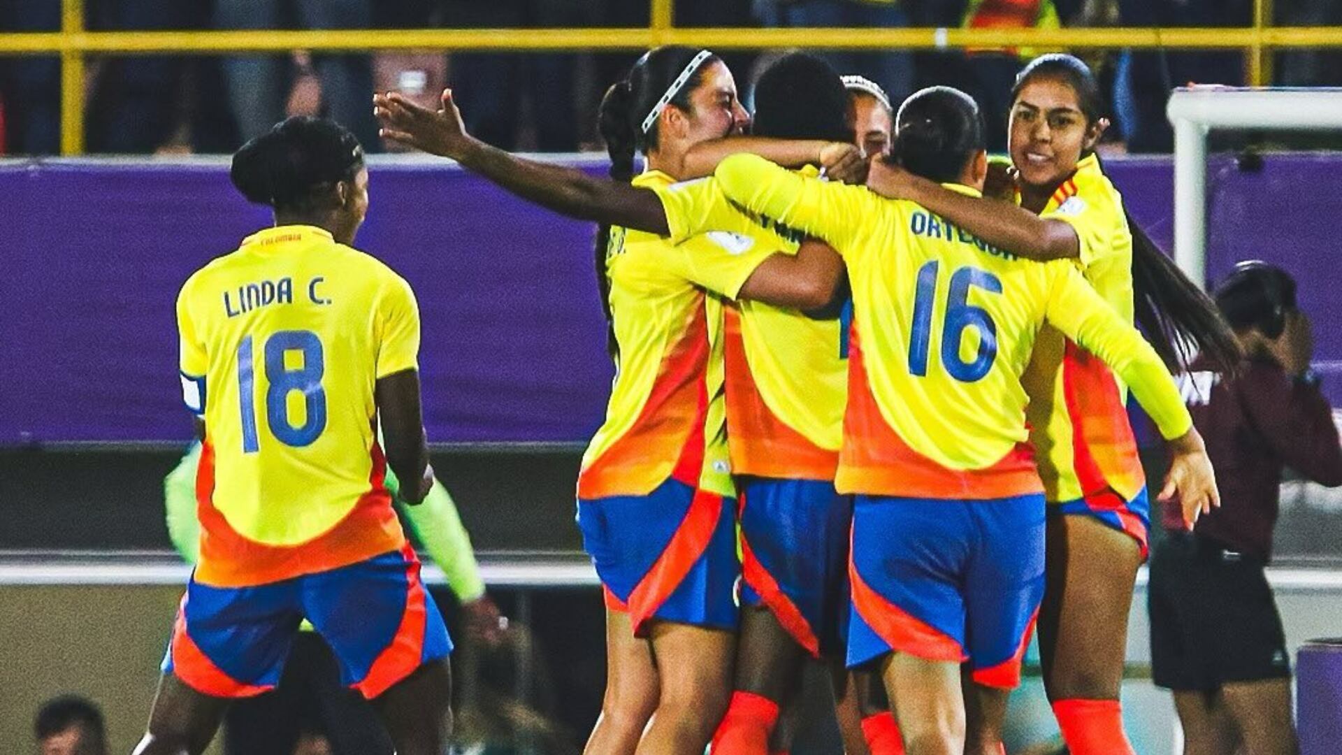 Colombia se clasificó a los octavos de final del Mundial Femenino Sub-20 tras ganarle hoy a Camerún: