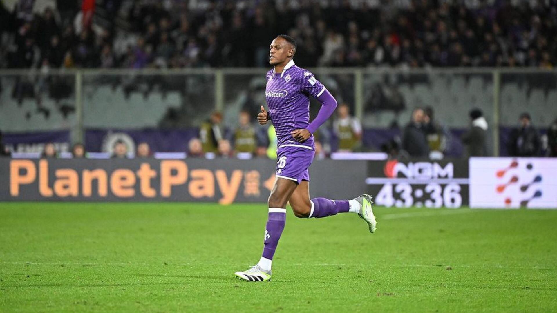 La situación de Yerry Mina en la Fiorentina podría cambiar más temprano que tarde según la prensa italiana