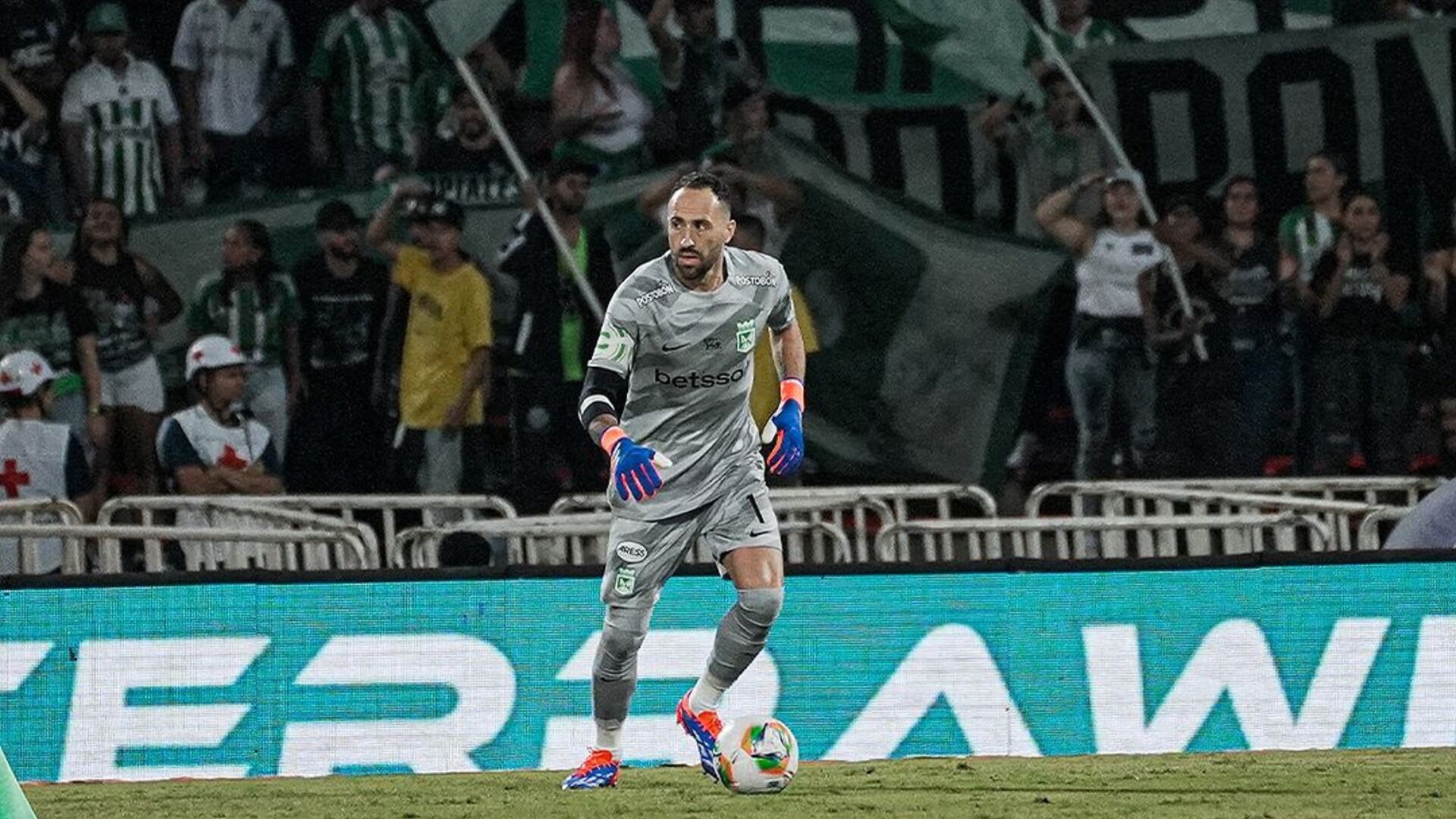 ¿Suplente de Marquínez? Ospína la ‘embarró' y los hinchas de Nacional empezaron a dudar de su titularidad